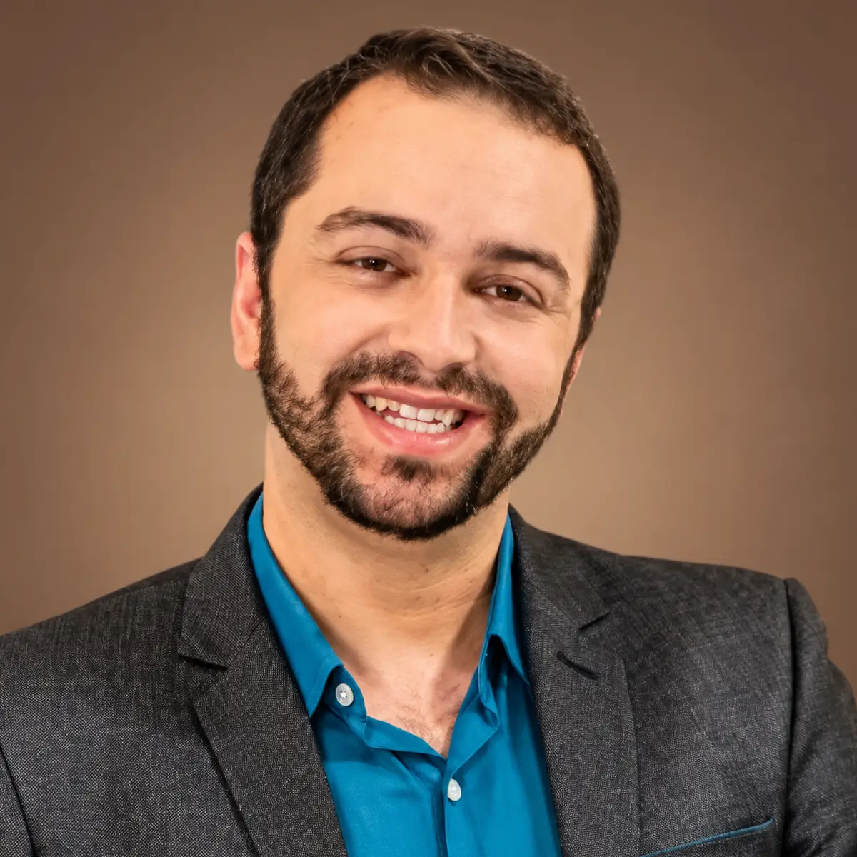 Dr. Elton Barreto
